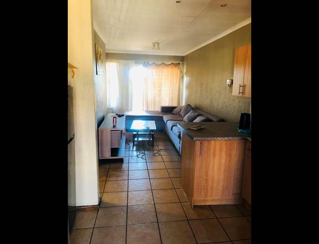 2 BEDROOM APARTMENT FOR SALE IN COMET